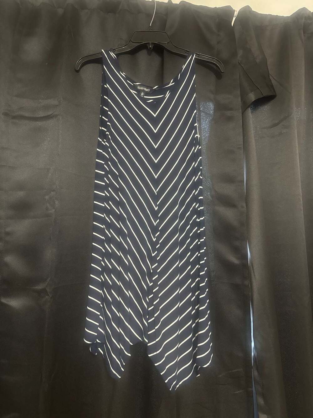 Ellen Tracy Navy Blue & White Striped Sharkbite Hem Sleeveless Tunic Top Size XS